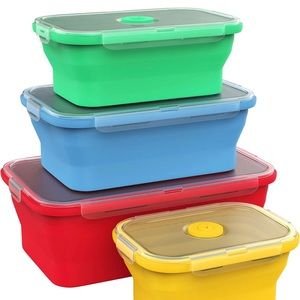 NWT. Collapsible silicone food storage container set.